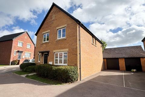 4 bedroom detached house to rent, Barnett Way, Lydney