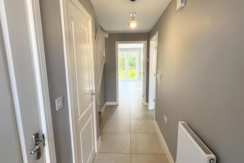4 bedroom detached house to rent, Barnett Way, Lydney