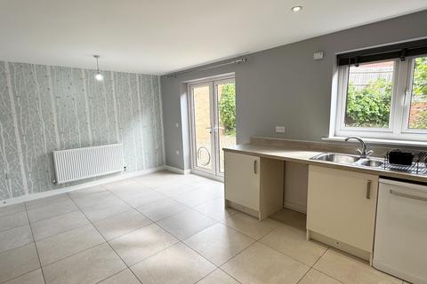 4 bedroom detached house to rent, Barnett Way, Lydney