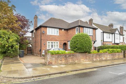 undefined, Gainsborough Avenue, St. Albans