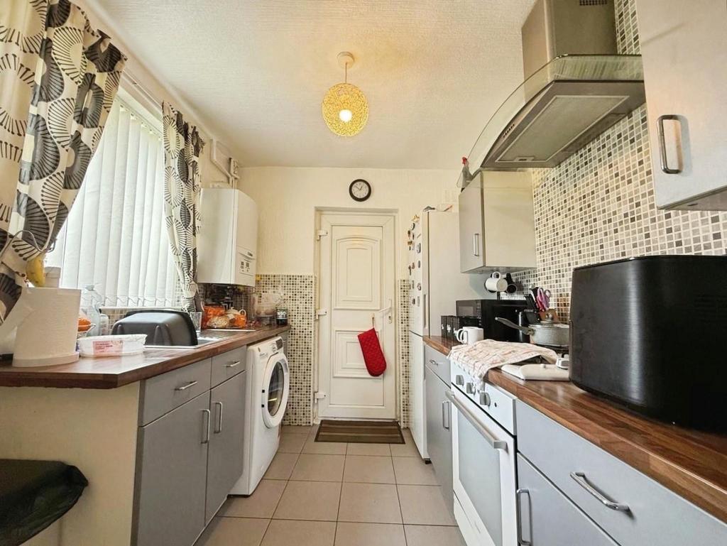 C7128d6e--4581-83 A6-6 A3 F692 BE008-19589-000007 B6 D36