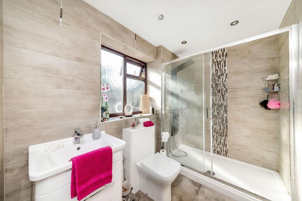 Bedroom one en suite shower room
