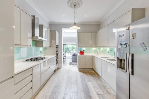24 Shirlock Road, London, NW3 2HS