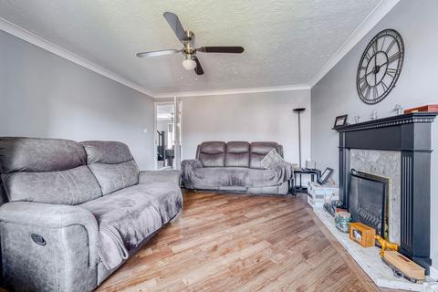 4 bedroom detached house for sale, Bloomfield Way, Carlton Colville