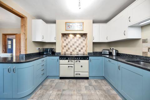 4 bedroom semi-detached house for sale, Rushden Road, Buntingford SG9