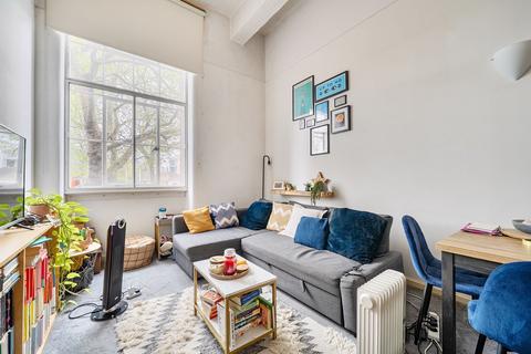 1 bedroom flat for sale, Lexington Building, Bow Quarter, London, E3