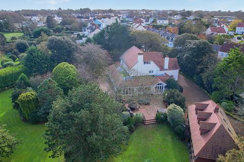 5 bedroom property for sale, Rue Cauchez, St Martin's, Guernsey, GY4
