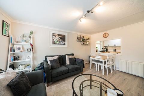 undefined, Manor Road, Twickenham TW2