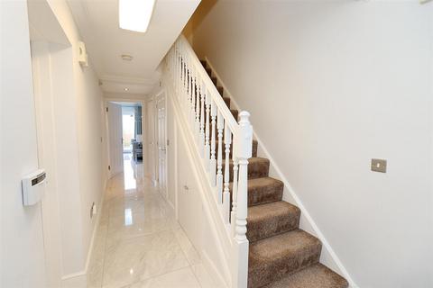 43 Wordsworth Gardens, Borehamwood, WD6 2AB