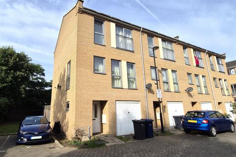 Cameron Crescent, Edgware