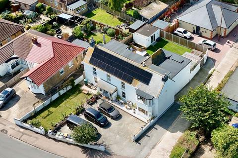 8 bedroom detached house for sale, Northwood Road, Ramsgate CT12