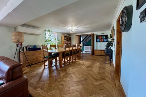 8 bedroom detached house for sale, Northwood Road, Ramsgate CT12