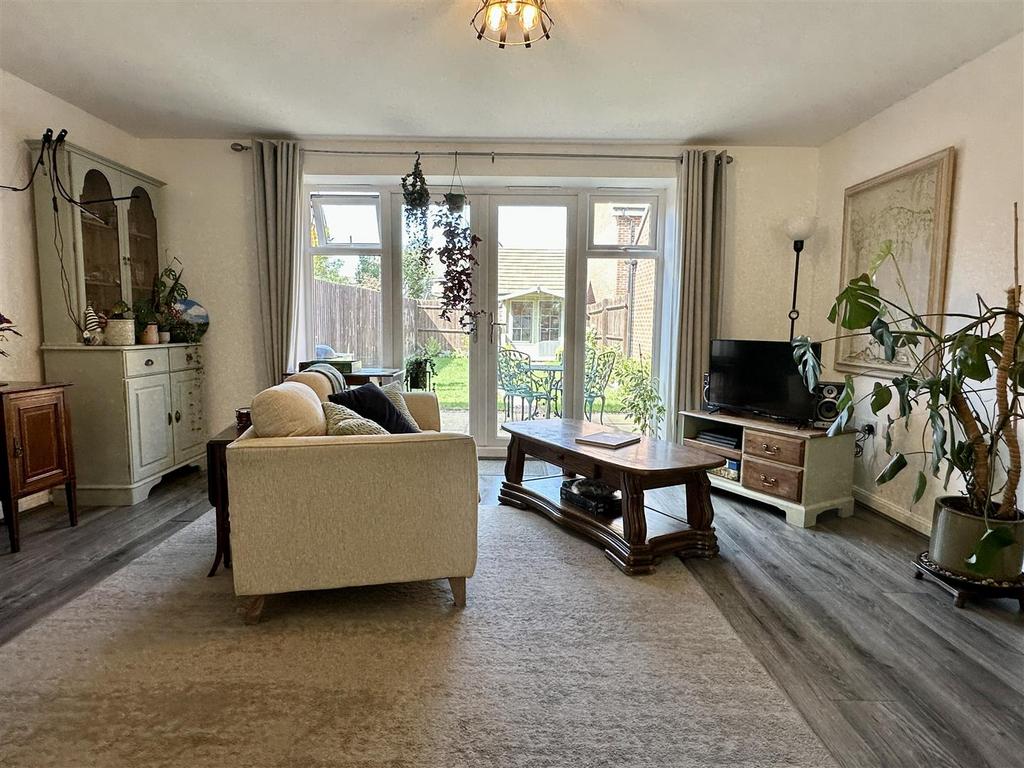Living room/dining