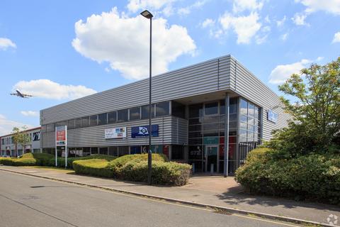 Warehouse to rent, 672 Spur Rd Feltham TW14 0SL