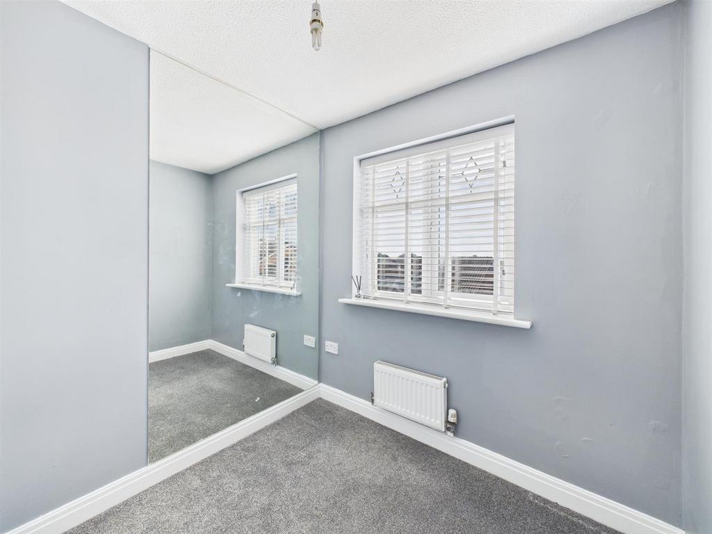 Bedroom: