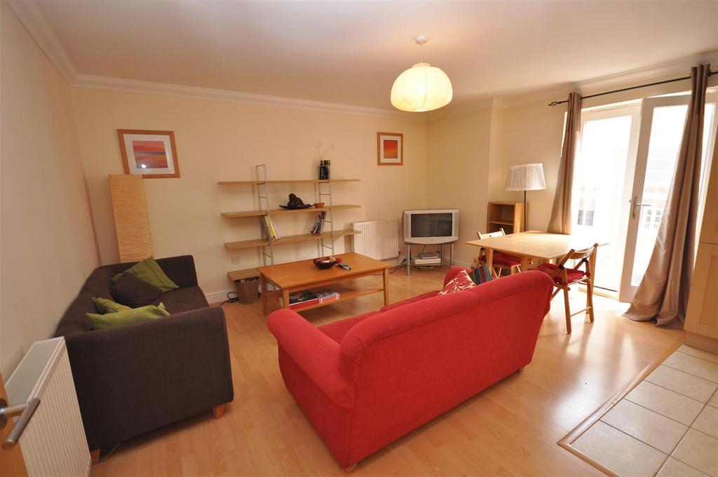 10 Corner House 001.jpg