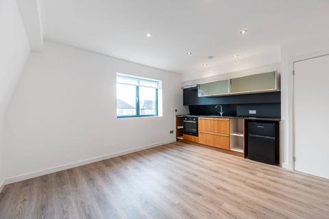 undefined, Shaftesbury Avenue, Kenton, HA3