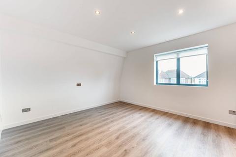 undefined, Shaftesbury Avenue, Kenton, HA3