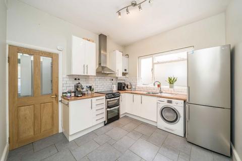1 bedroom flat for sale, Lydhurst Avenue, London SW2