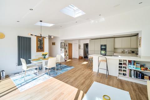 4 bedroom link detached house for sale, Broadway, Lincoln, Lincolnshire, LN2
