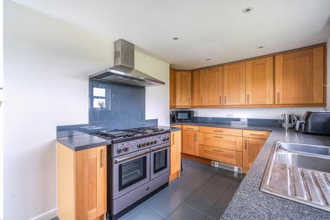 3 bedroom bungalow to rent, Shefford  Road, Meppershall, SG17