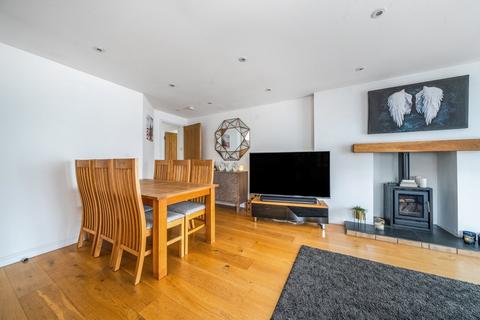 3 bedroom bungalow to rent, Shefford  Road, Meppershall, SG17