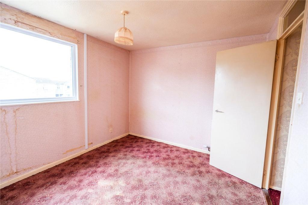 Bedroom 1 (2)