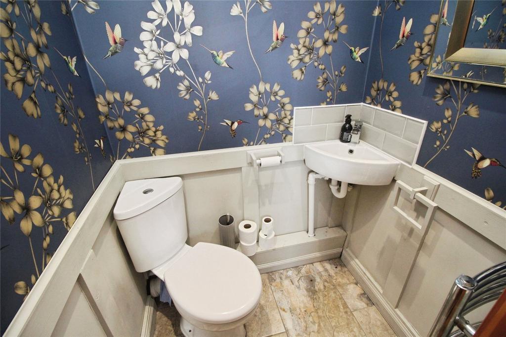 Cloakroom/Wc