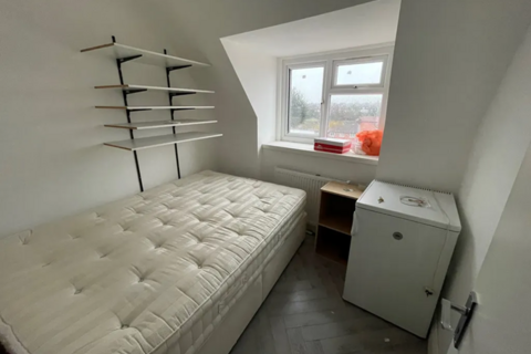 undefined, Edgware HA8