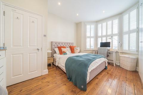 Flat A, 22 Gayville Road, London, SW11 6JP