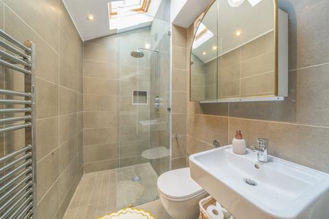Flat A, 22 Gayville Road, London, SW11 6JP