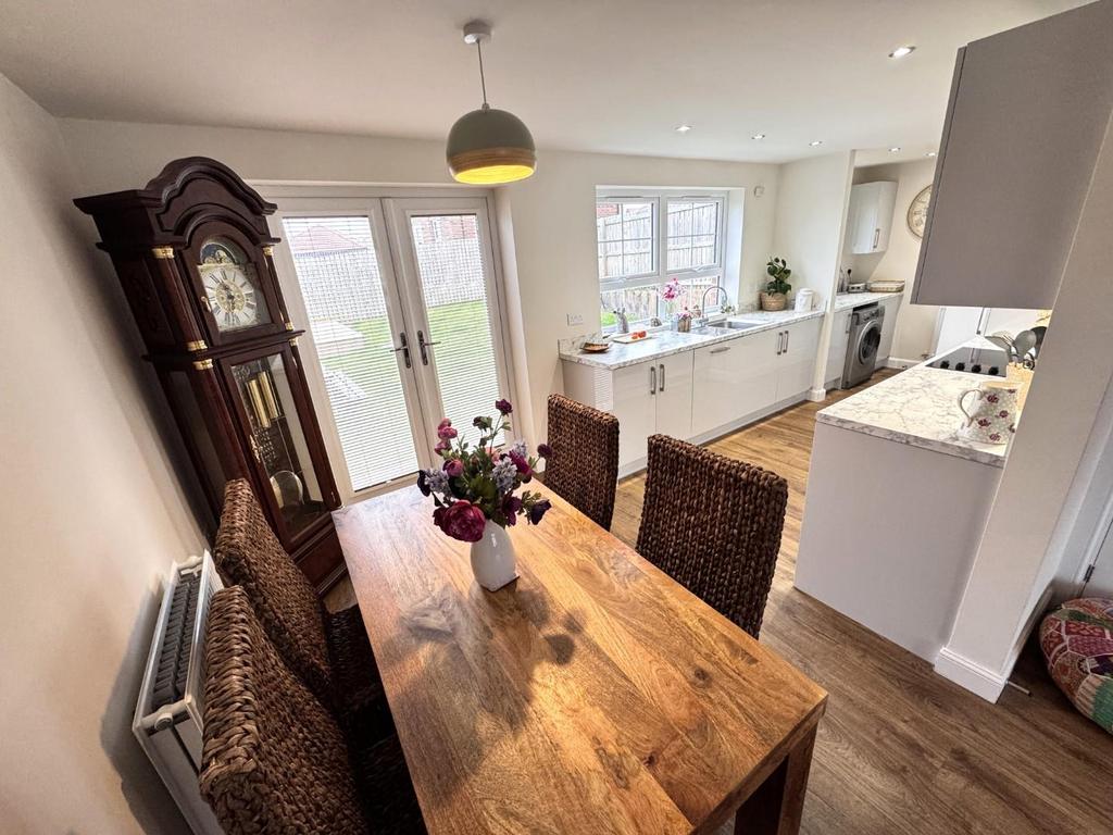 Dining into kitchen