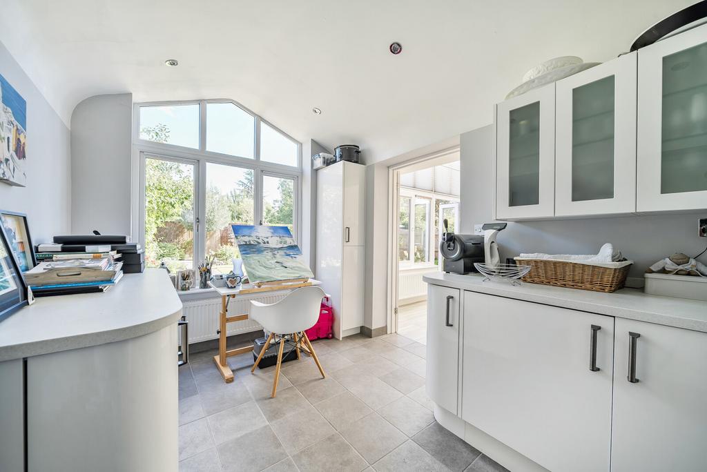 1349209-11-68beca...