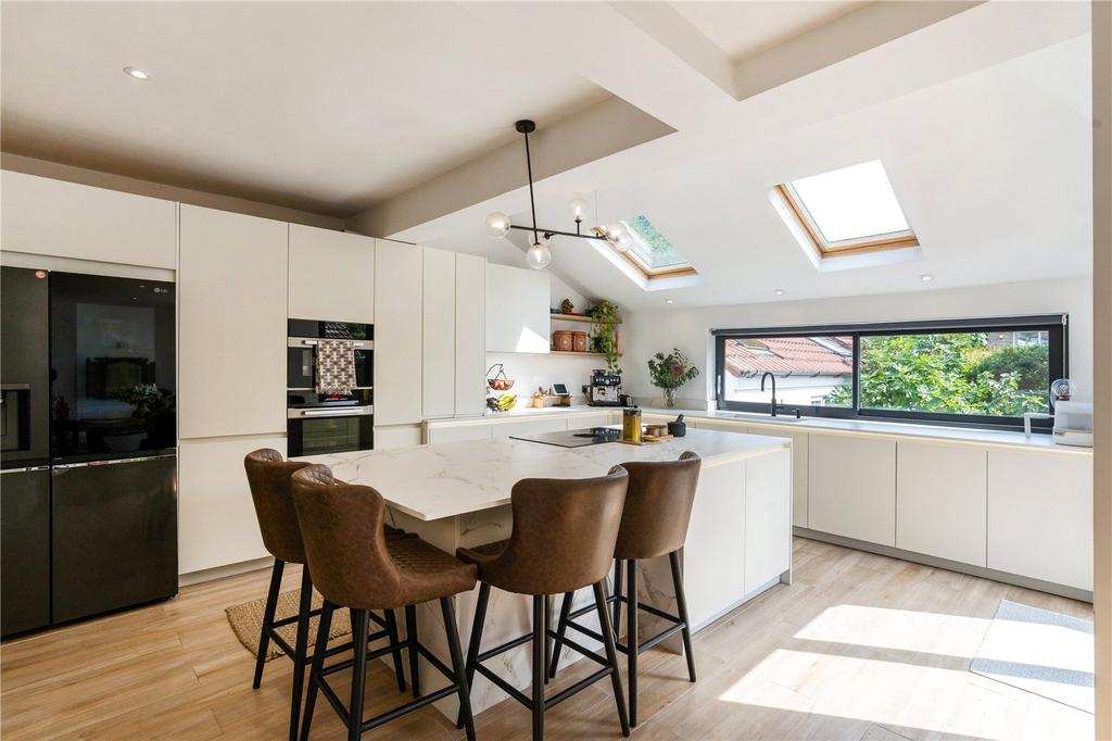 Kitchen/Breakfast