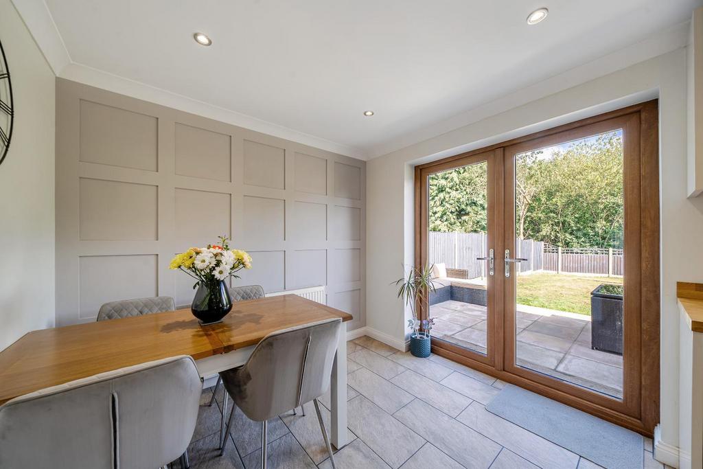 Dining Area.jpg