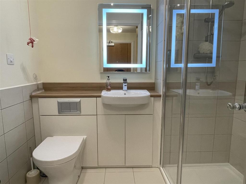 Shower Room.JPG