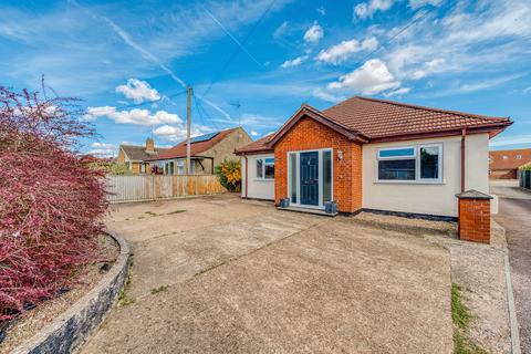 4 bedroom detached bungalow for sale, Elm Tree Road, Lowestoft