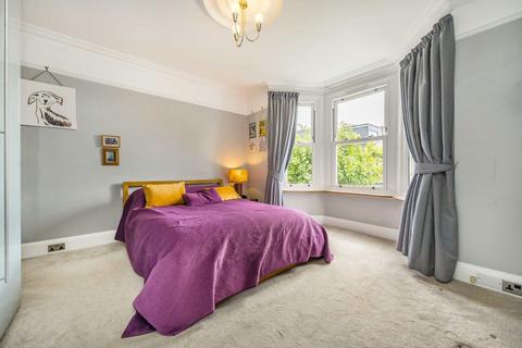 6 bedroom semi-detached house for sale, Buxton Gardens, London W3