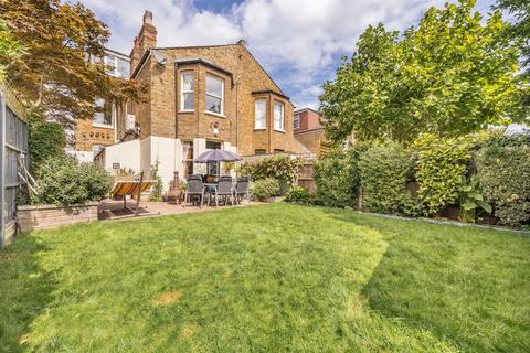 15 Buxton Gardens, London, W3 9LF