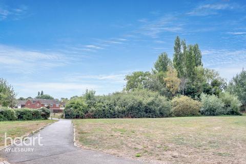 undefined, Woodford Close, Aylesbury