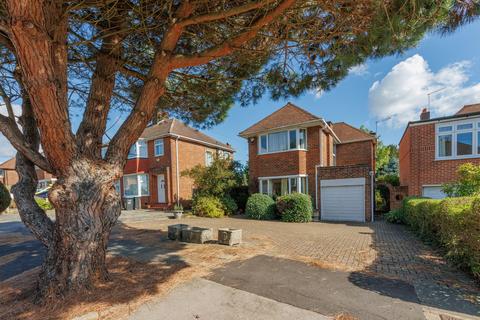 4 bedroom detached house for sale, Enfield EN2