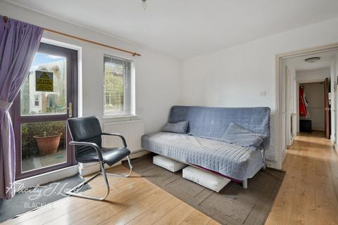 1 bedroom flat for sale, Charlton Church Lane, London