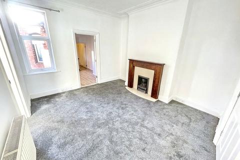 5 bedroom maisonette for sale, Hartington Terrace, Westoe, South Shields, Tyne and Wear, NE33 4DE
