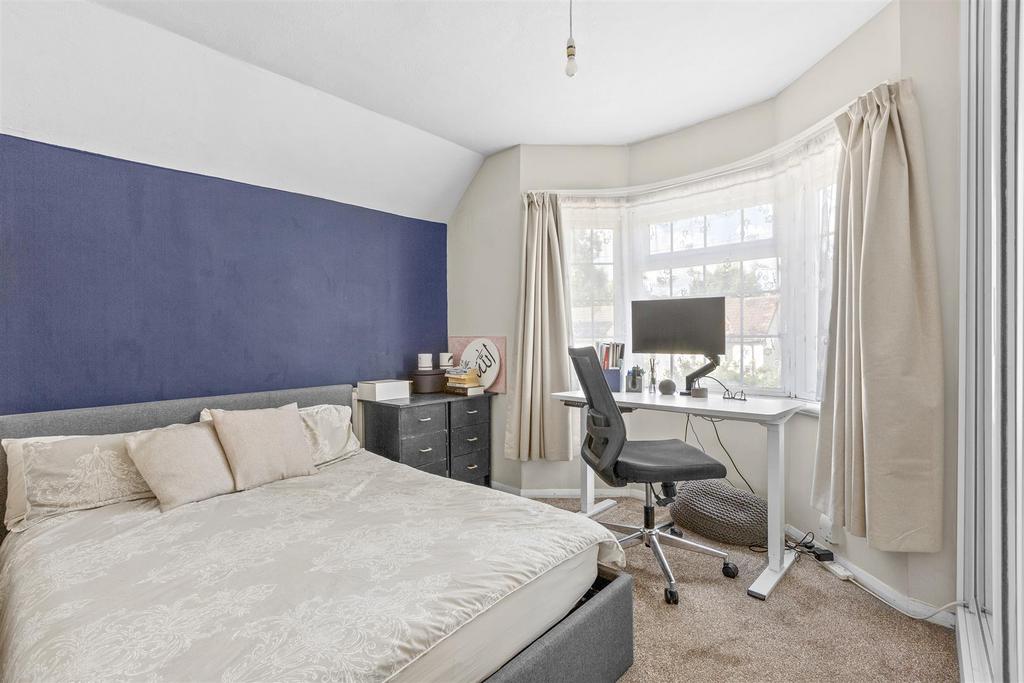 13 Wendover Street, HP11 2 JE-2.jpg