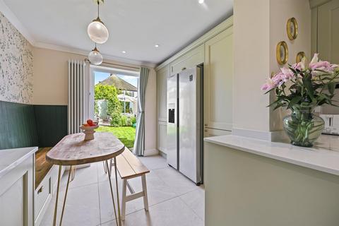 3 bedroom semi-detached house for sale, Orchard Grove, Chalfont St. Peter, SL9