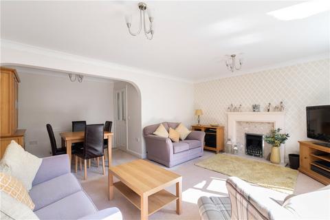 4 bedroom semi-detached house for sale, Overland Crescent, Bradford, West Yorkshire, BD10