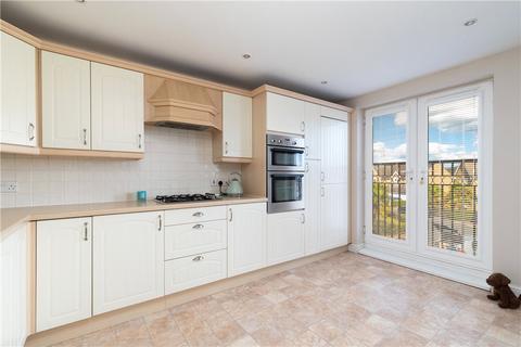 4 bedroom semi-detached house for sale, Overland Crescent, Bradford, West Yorkshire, BD10