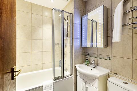 1 bedroom flat to rent,  Transom Square, London E14