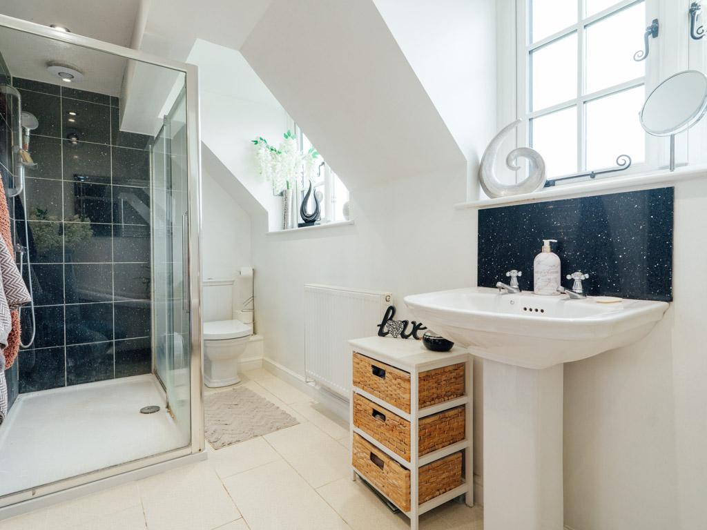 Master En-Suite