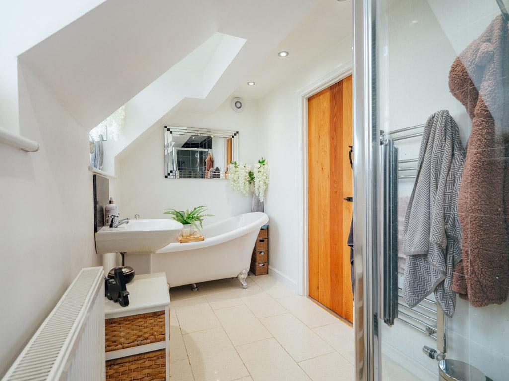 Master En-Suite